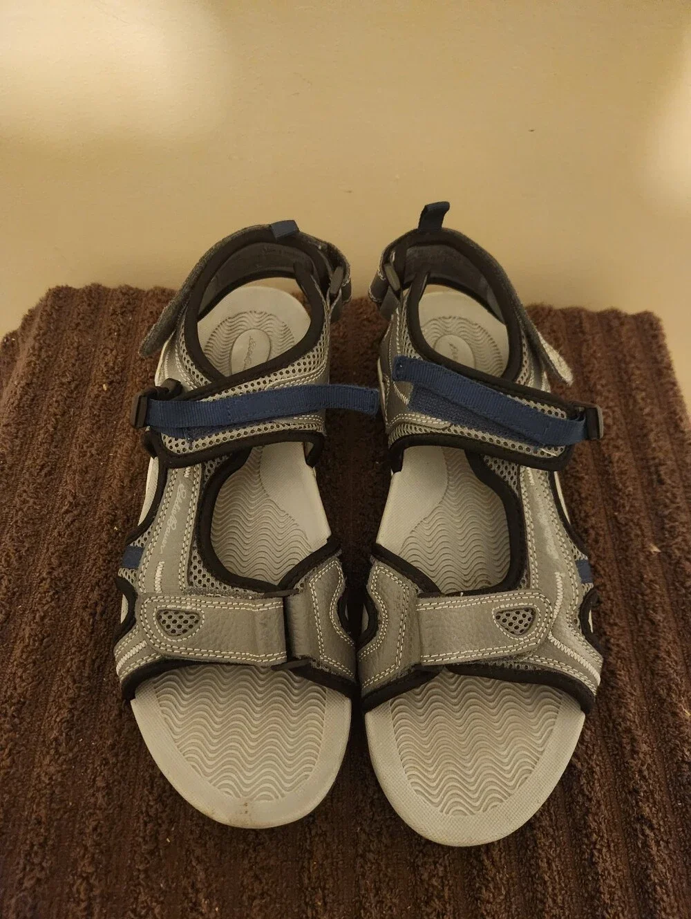 Eddie Bauer Men 11 Med gray and blue outdoor adjustable hook-and-loop sandals